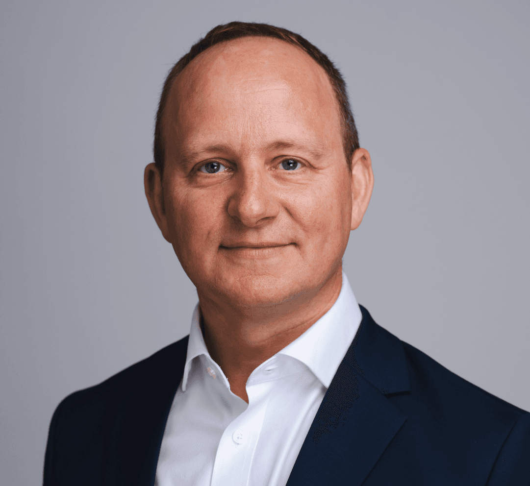 Mr Giles Davies (DEMO)